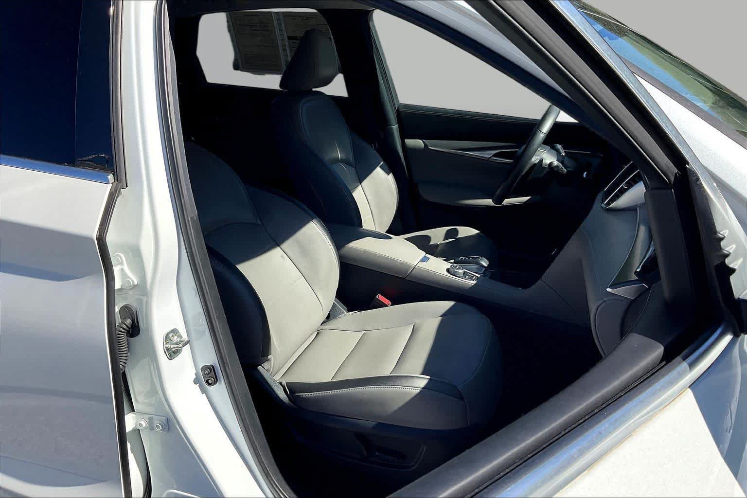 Used 2024 INFINITI QX50 Luxe FWD image 9