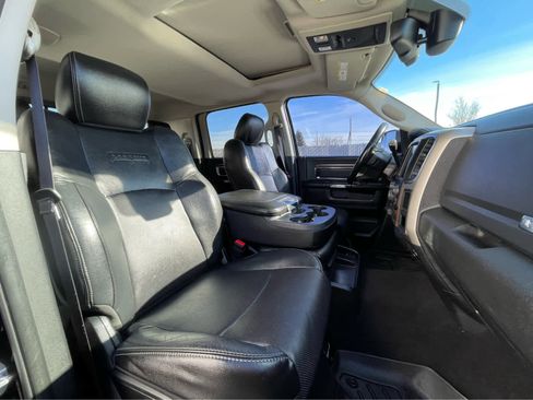 Used 2015 RAM 2500 Laramie image 28