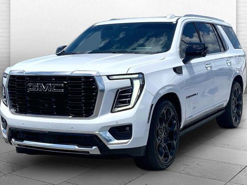 Used 2026 GMC Yukon Denali AWD/4WD image 18