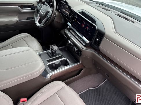 Used 2023 GMC Sierra 1500 SLT w/ SLT Convenience Package image 17