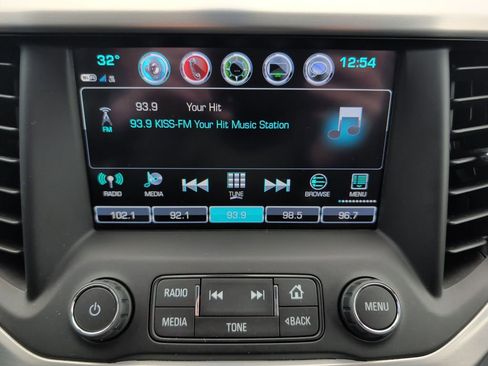 Used 2018 GMC Acadia SLE w/ LPO, Floor Liner Package image 13