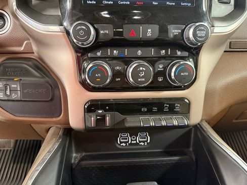 Used 2021 RAM 2500 Laramie AWD/4WD image 17