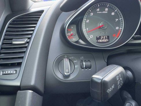 Used 2011 Audi R8 V8 image 24