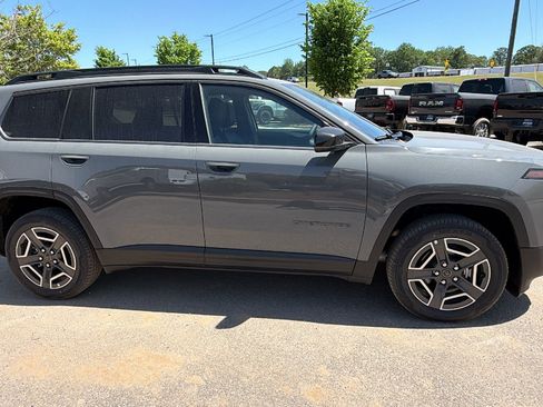 Certified 2026 Jeep Cherokee Limited AWD/4WD image 7