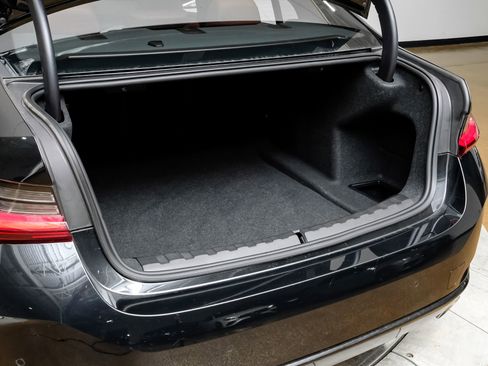 Used 2024 BMW 330i xDrive Sedan w/ Premium Package image 58