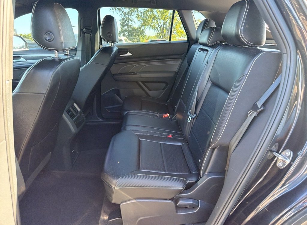 Used 2023 Volkswagen Atlas Cross Sport SEL R-Line AWD/4WD image 42