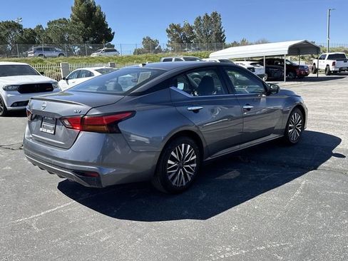 Used 2023 Nissan Altima 2.5 SV image 27