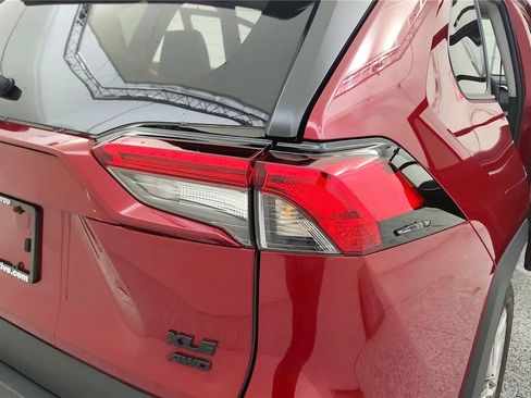 Used 2023 Toyota RAV4 XLE Premium AWD/4WD image 15