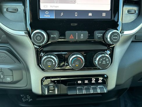 New 2026 RAM 2500 Big Horn AWD/4WD image 54