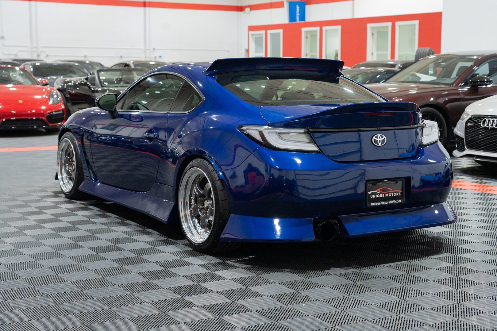 Used 2022 Toyota GR86 Premium w/ ALL Weather Mat Package (TMS) RWD image 4