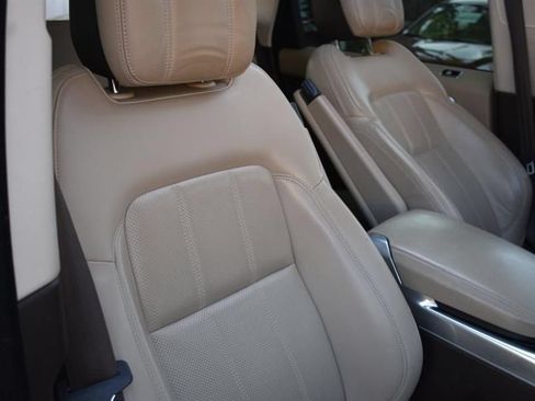 Used 2019 Land Rover Range Rover Sport HSE AWD/4WD image 23