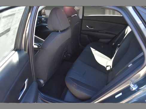 New 2026 Hyundai Elantra SE FWD image 10