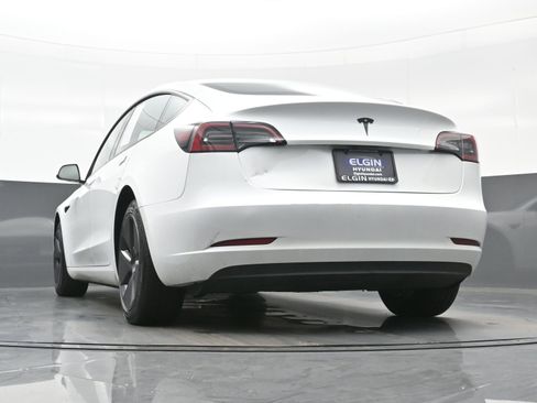 Used 2023 Tesla Model 3 Standard Range image 27