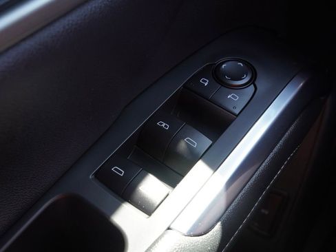 Used 2025 Chevrolet Traverse LT w/ Driver Confidence Package image 13