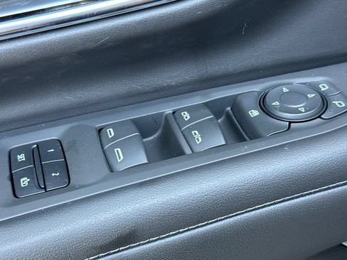 Used 2023 Chevrolet Tahoe LT AWD/4WD image 11