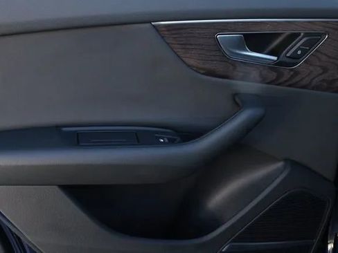 Used 2019 Audi Q8 Premium Plus image 38