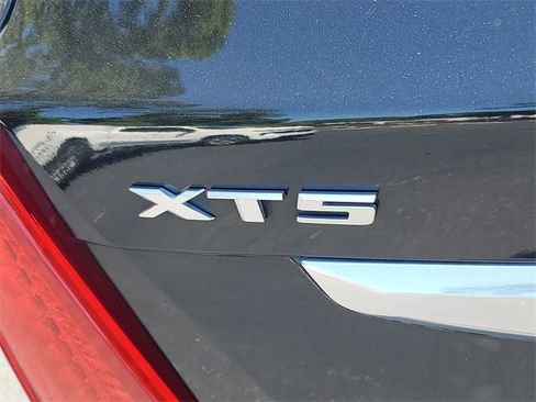 Used 2017 Cadillac XT5 Premium Luxury image 8