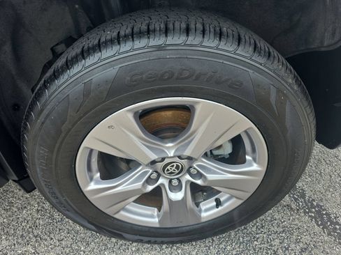 Certified 2023 Toyota RAV4 XLE w/ Convenience Package AWD/4WD image 8