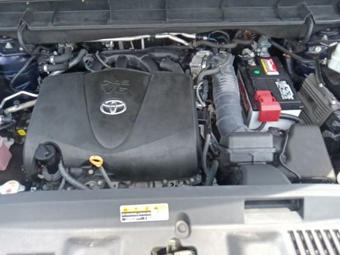 Used 2021 Toyota Highlander Limited FWD image 39