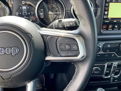 Used 2021 Jeep Wrangler Unlimited Sahara AWD/4WD image 16