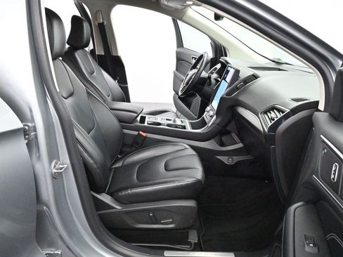 Used 2022 Ford Edge Titanium AWD/4WD image 34