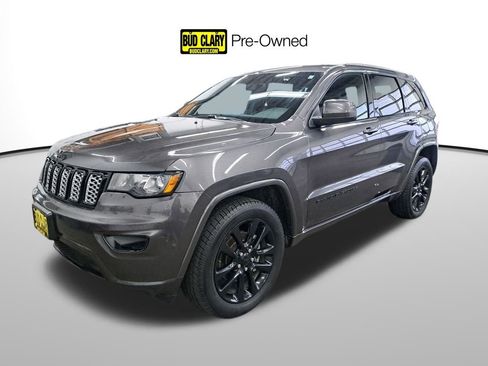 Used 2018 Jeep Grand Cherokee Altitude image 1