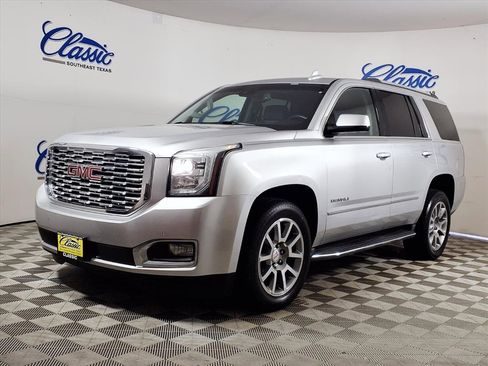 Used 2018 GMC Yukon Denali image 5