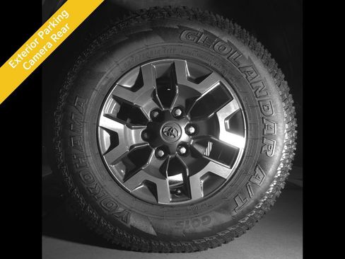 Used 2021 Toyota Tacoma TRD Off-Road AWD/4WD image 13