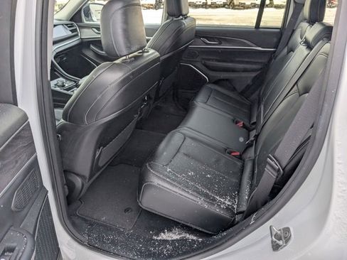 Used 2022 Jeep Grand Cherokee Limited 4xe image 14