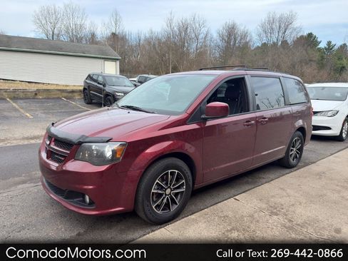 Used 2019 Dodge Grand Caravan GT image 1