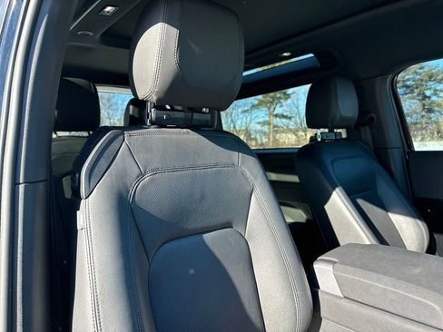 Used 2023 Land Rover Defender 90 S image 21