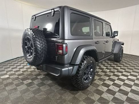 Used 2023 Jeep Wrangler Unlimited w/ Convenience Group AWD/4WD image 2