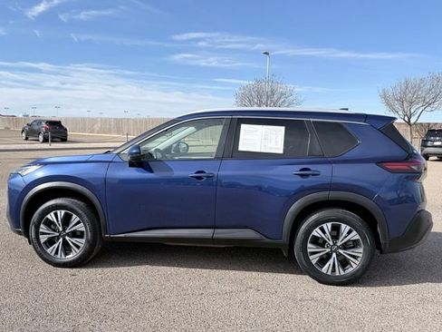 Certified 2022 Nissan Rogue SV w/ SV Premium Package image 9