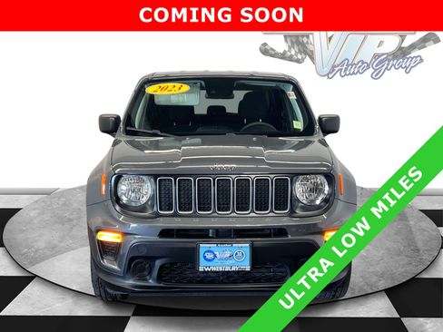 Certified 2023 Jeep Renegade Latitude AWD/4WD image 2