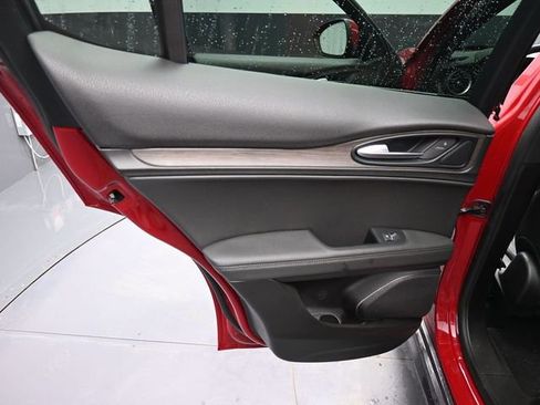 Used 2023 Alfa Romeo Stelvio Ti image 35
