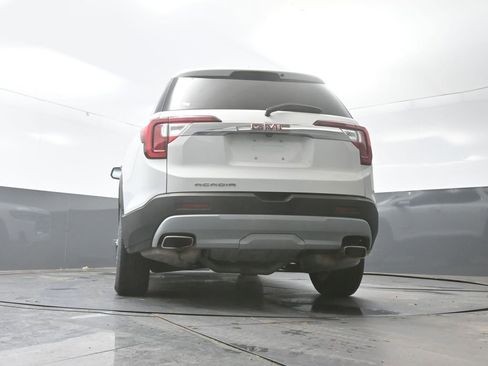 Used 2023 GMC Acadia SLT image 32