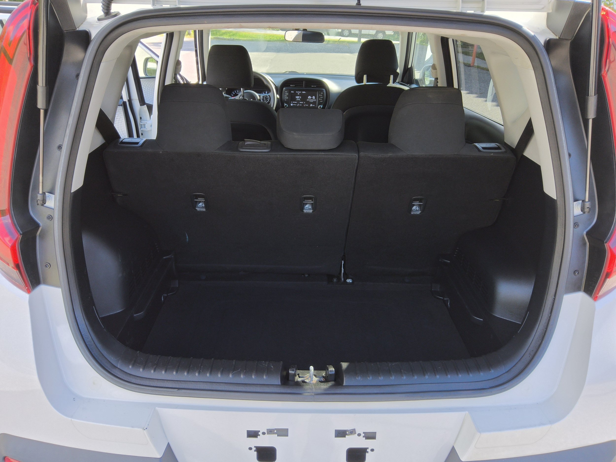 Used 2022 Kia Soul LX FWD image 13
