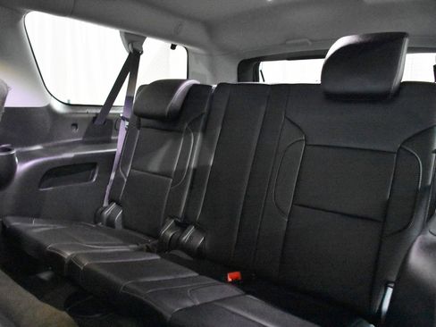 Used 2015 Chevrolet Suburban LT image 20