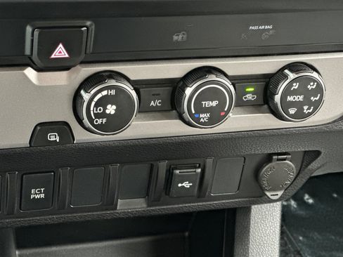 Used 2022 Toyota Tacoma SR5 image 19