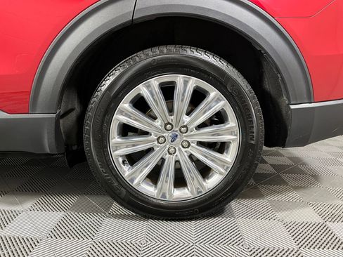 Used 2020 Ford Explorer Limited image 19