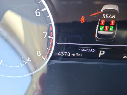 Used 2025 Nissan Pathfinder SV w/ SV Premium Package image 31