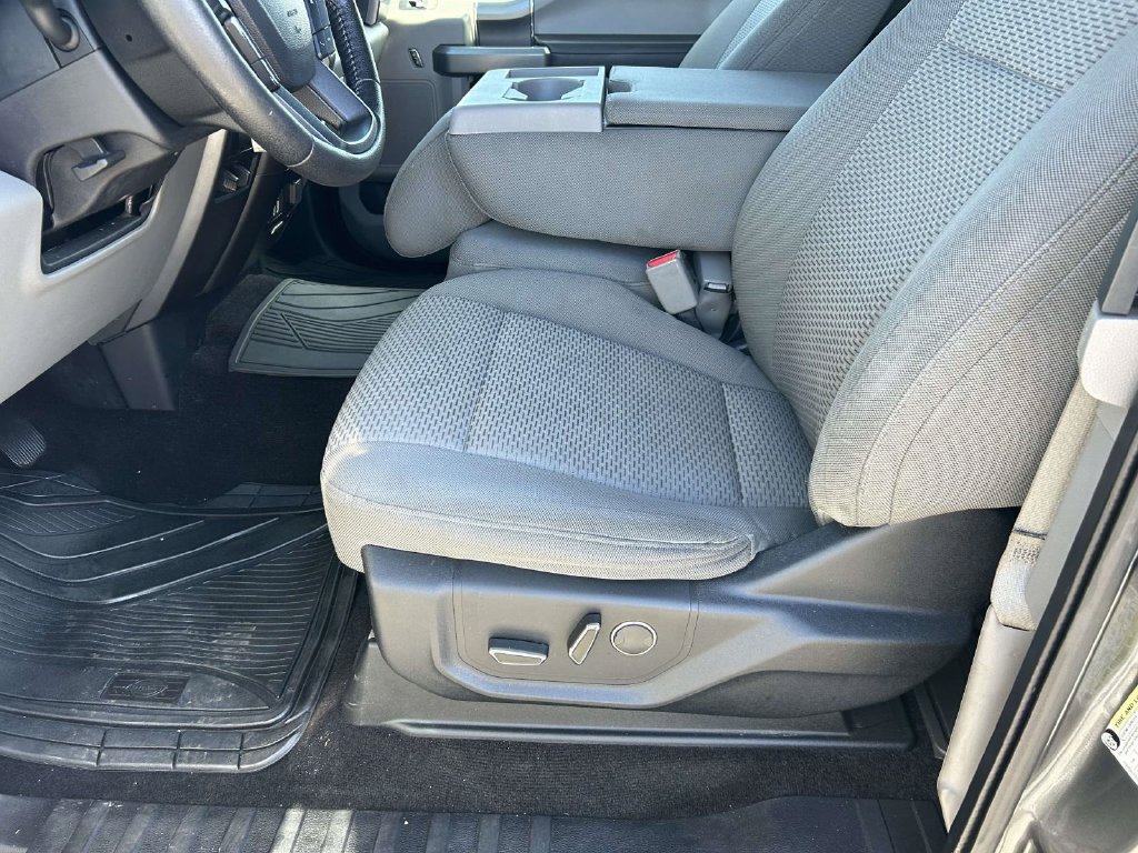 Used 2016 Ford F150 XLT w/ Equipment Group 302A Luxury RWD image 16