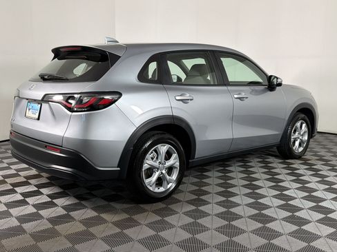 Used 2025 Honda HR-V LX image 7