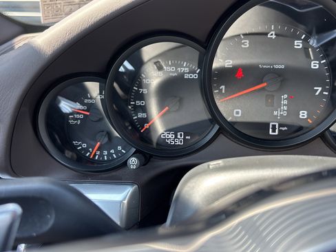 Used 2017 Porsche 911 Carrera image 17