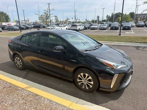 Used 2019 Toyota Prius LE AWD/4WD image 13