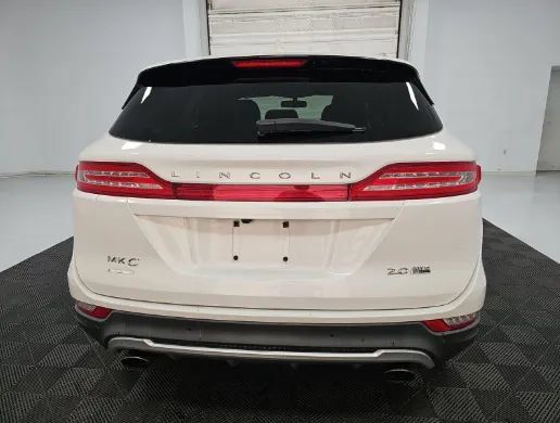 Used 2015 Lincoln MKC AWD image 4