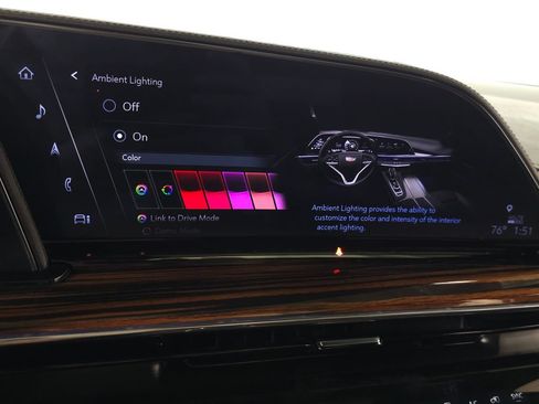 Certified 2024 Cadillac Escalade ESV Premium Luxury AWD/4WD image 37