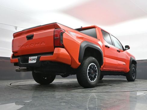 Used 2024 Toyota Tacoma TRD Off-Road image 40