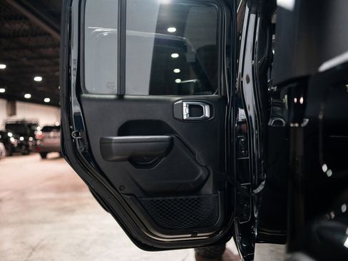 Used 2022 Jeep Gladiator Sport image 34