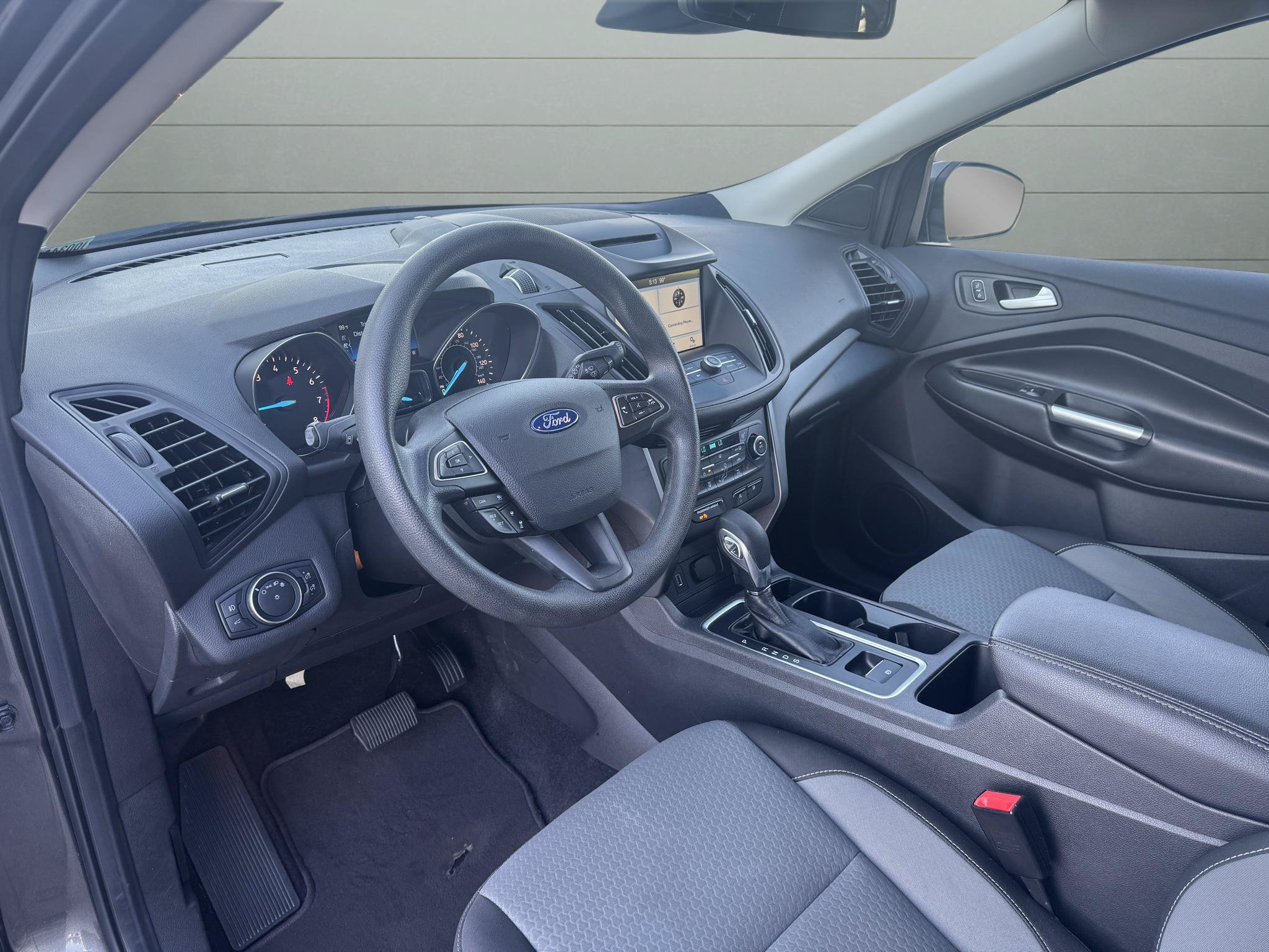 Used 2018 Ford Escape SE w/ Ford Safe & Smart Package AWD/4WD image 14